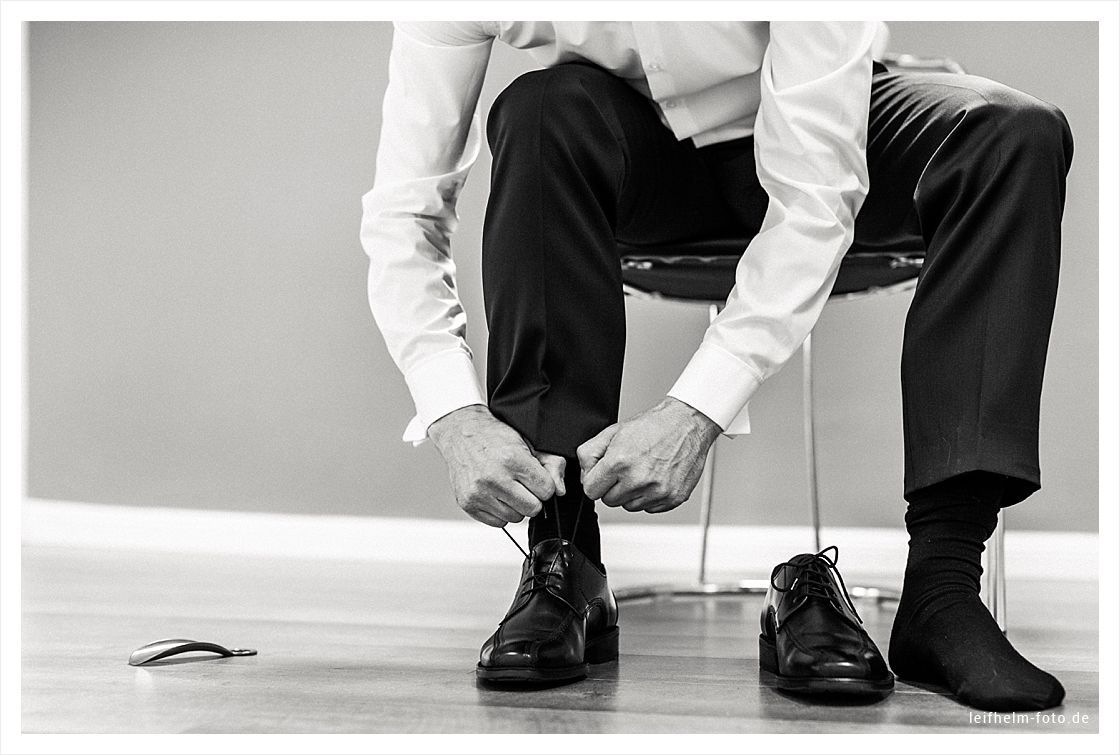 Ankleiden-Getting-Ready-Hochzeitsfotograf-Leifhelm-Foto-16